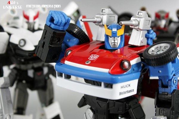 More Transformers New Masterpiece MP 19 Smokescreen Unboxing Up Close And Personal Image  (40 of 41)